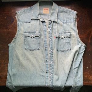 Levi’s Pearl Snap denim vest